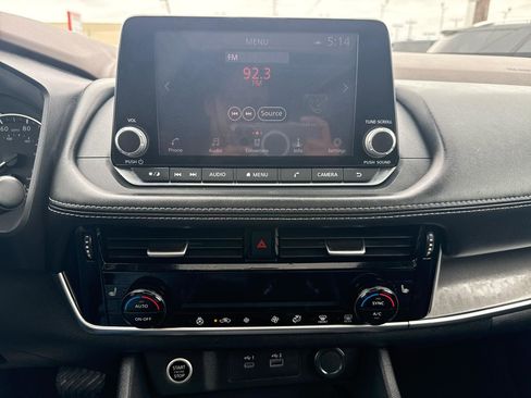 Used 2021 Nissan Rogue SV w/ Premium Package FWD image 24