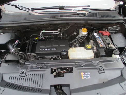Used 2019 Chevrolet Trax LS FWD image 8
