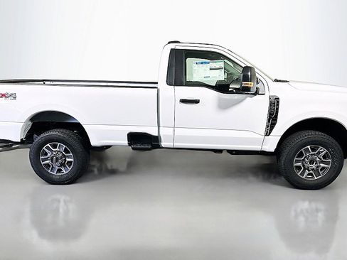 New 2025 Ford F350 XLT w/ FX4 Off-Road Package image 8