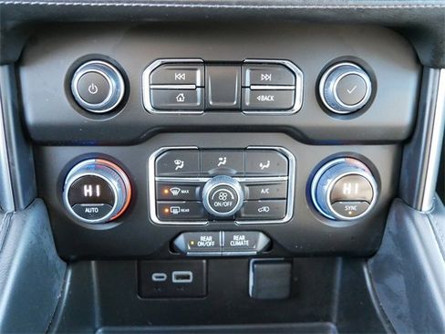 Certified 2023 Chevrolet Suburban LS image 16