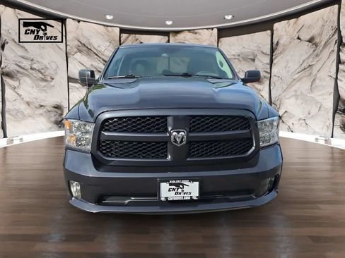 Used 2017 RAM 1500 Express w/ Express Value Package AWD/4WD image 2