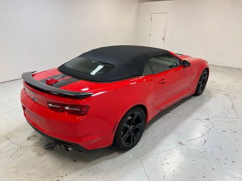 Used 2021 Chevrolet Camaro LT w/ Technology Package RWD image 3