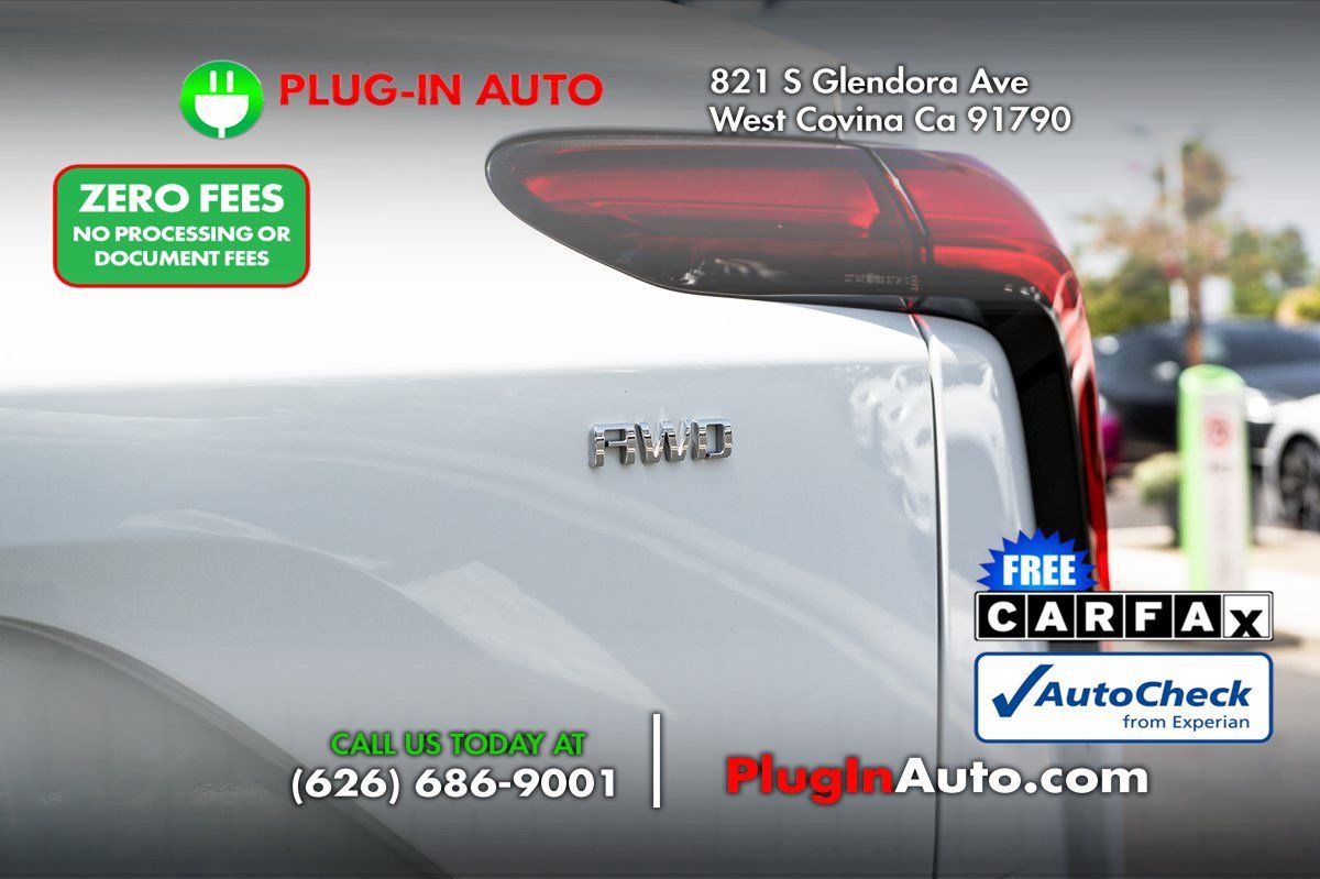 Used 2024 Chevrolet Blazer EV LT AWD/4WD image 2