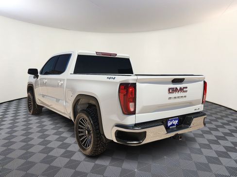 Used 2023 GMC Sierra 1500 SLE AWD/4WD image 3