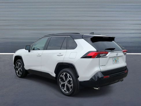 Used 2025 Toyota RAV4 XSE w/ Premium Package image 4