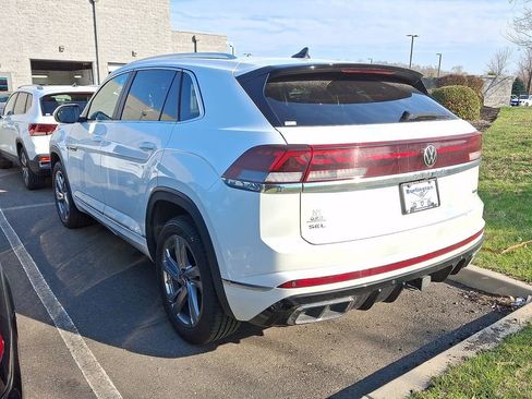 Certified 2024 Volkswagen Atlas Cross Sport SEL R-Line image 3