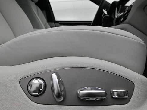 New 2026 Porsche Macan image 15