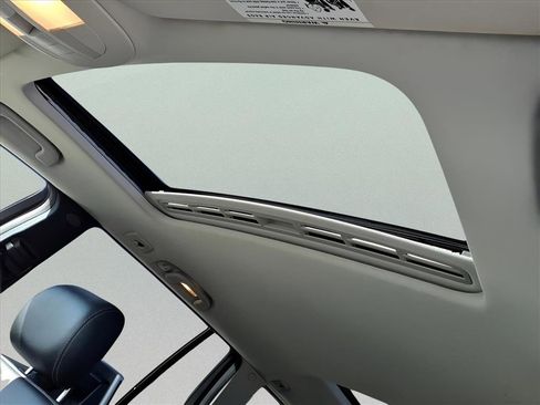 Used 2009 Mercedes-Benz GL 320 BlueTEC 4MATIC image 14