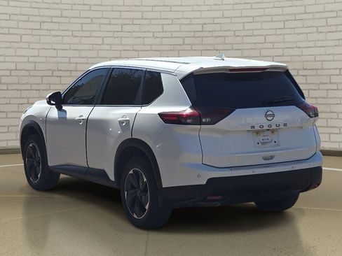 Used 2025 Nissan Rogue SV FWD image 7