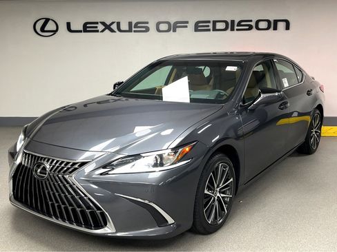 New 2025 Lexus ES 350 w/ Premium Package image 3