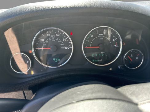Used 2017 Jeep Wrangler Unlimited Sahara AWD/4WD image 35