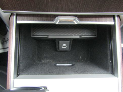 Used 2025 Land Rover Range Rover SE AWD/4WD image 20