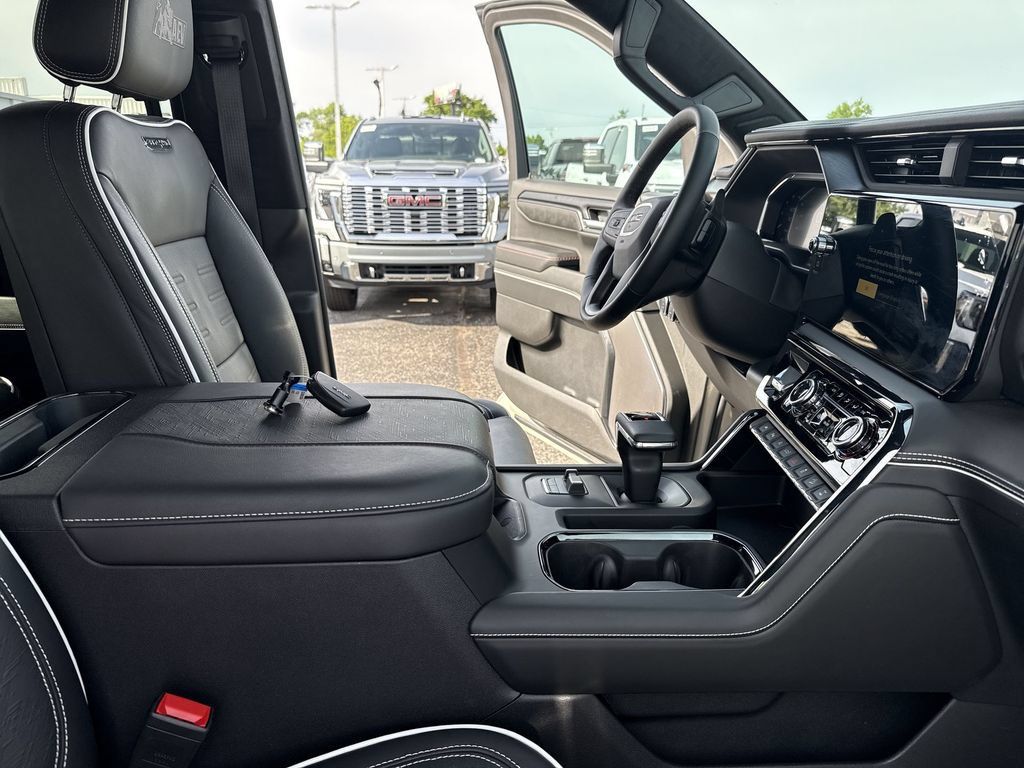 Certified 2026 GMC Sierra 1500 AT4X w/ AT4X AEV Edition AWD/4WD image 15