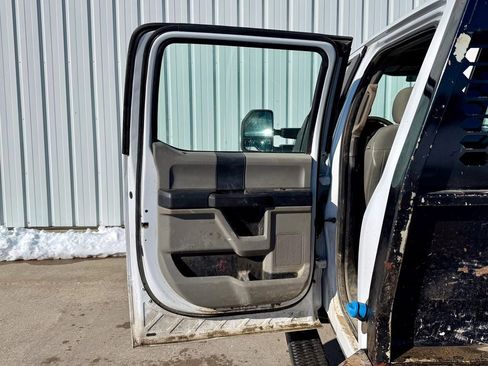 Certified 2019 Ford F550 4x4 Crew Cab Super Duty image 15