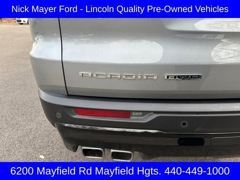 Used 2024 GMC Acadia AT4 w/ Luxury Package image 12