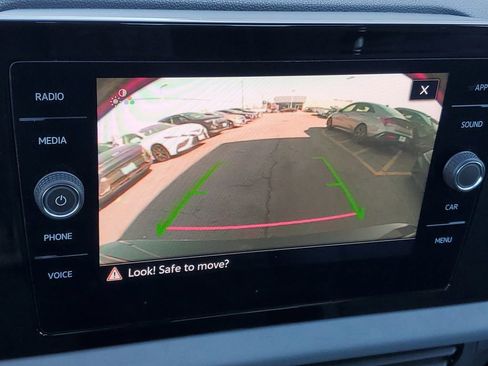 Used 2025 Volkswagen Jetta SE image 22