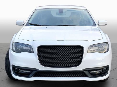 Used 2023 Chrysler 300 Touring L AWD/4WD image 4