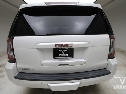 Used 2017 GMC Yukon SLT w/ Premium Edition RWD image 3
