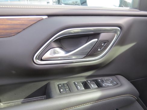 Certified 2024 Chevrolet Tahoe Premier w/ Premium Package 2 image 20