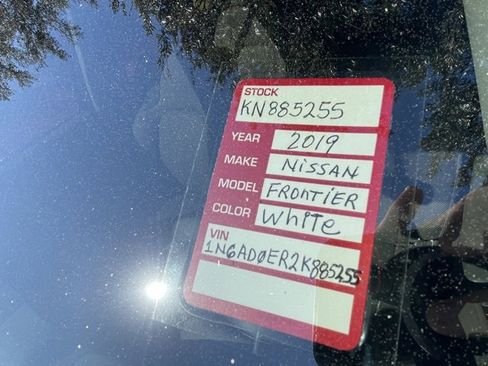 Used 2019 Nissan Frontier SV w/ Value Truck Package image 10