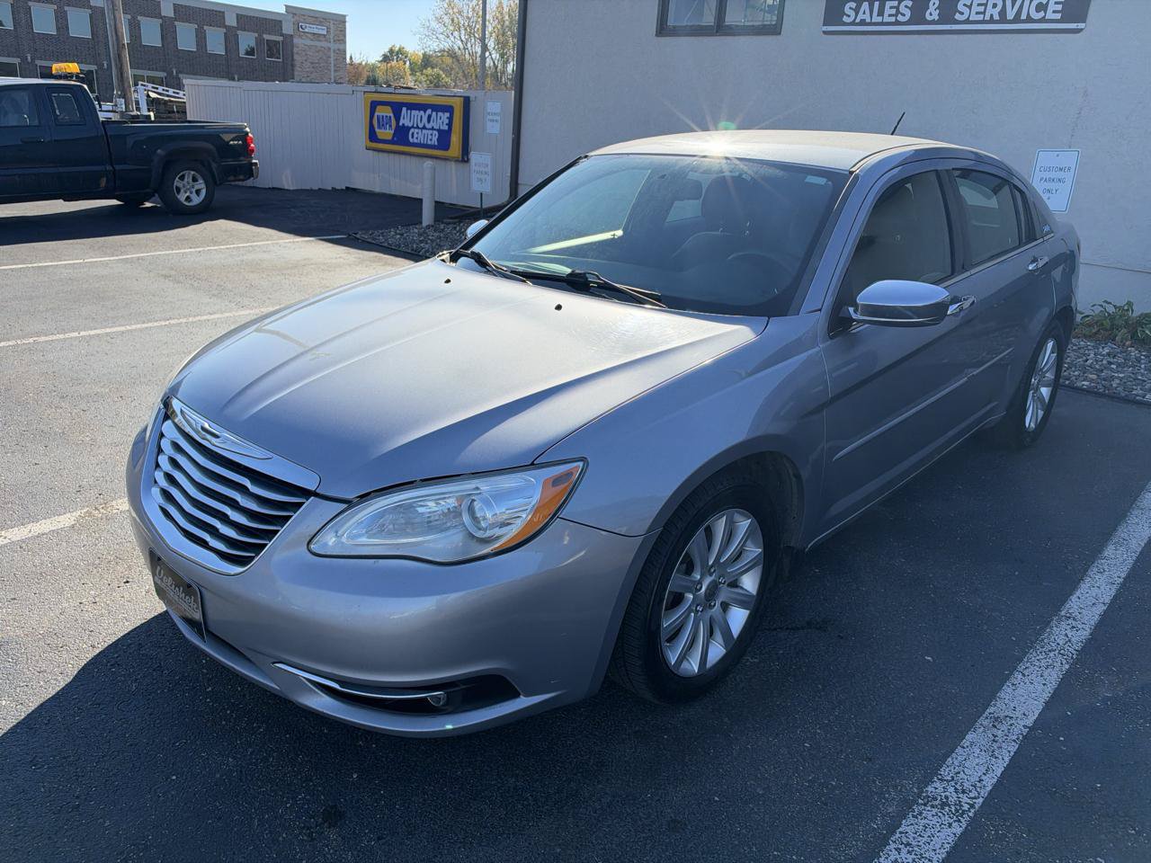 Used 2013 Chrysler 200 Limited FWD image 7
