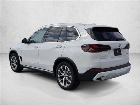 Used 2026 BMW X5 xDrive50e w/ Premium Package AWD/4WD image 8
