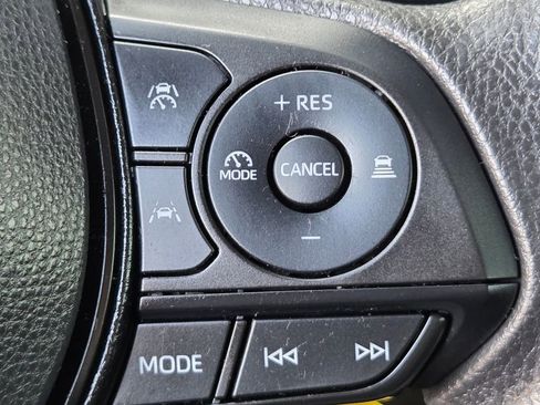 Used 2024 Toyota Corolla LE image 27