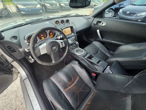 Used 2004 Nissan 350Z Touring image 13
