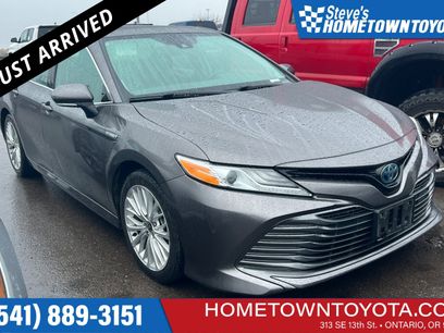 Used 2020 Toyota Camry XLE w/ Sunroof Package