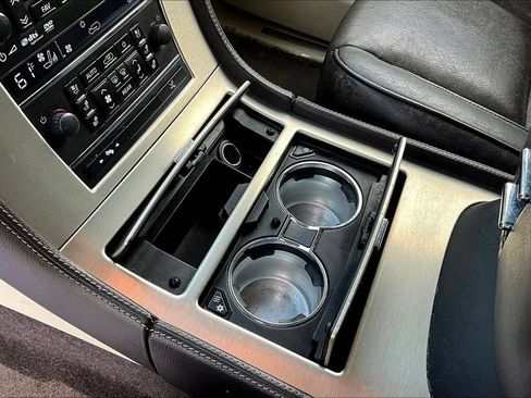 Used 2013 Cadillac Escalade ESV Platinum AWD/4WD image 18