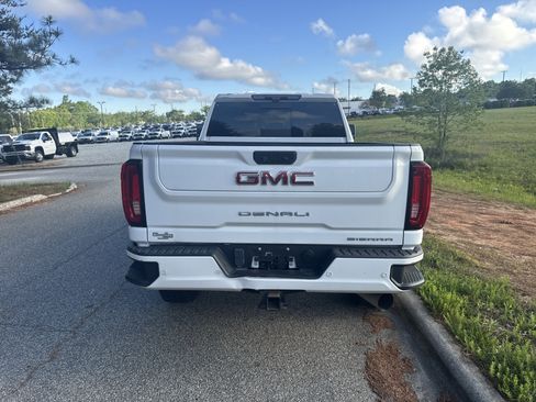 Used 2020 GMC Sierra 2500 Denali w/ Denali Ultimate Package AWD/4WD image 9