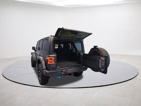 Certified 2025 Jeep Wrangler Unlimited Rubicon 4xe w/ Safety Group AWD/4WD image 32