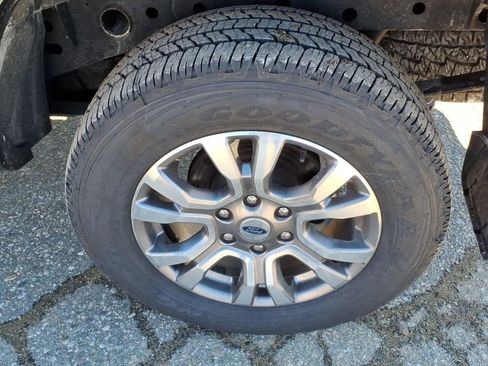 Used 2022 Ford Ranger Lariat w/ Equipment Group 501A High image 9