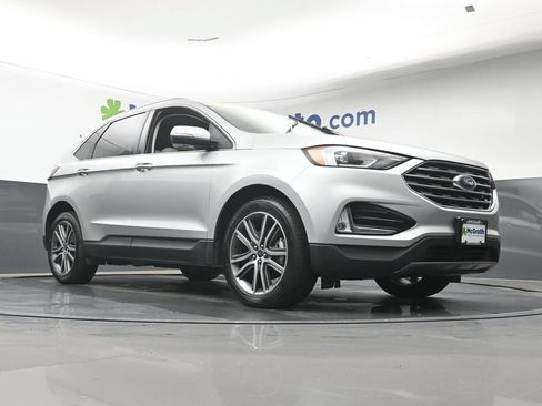 Used 2019 Ford Edge Titanium w/ Cold Weather Package AWD/4WD image 26