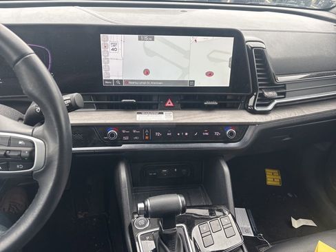 Certified 2023 Kia Sportage X-Line image 10