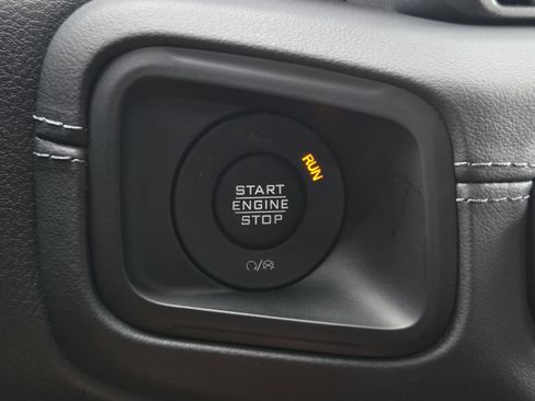 Used 2024 Jeep Wrangler Unlimited Rubicon AWD/4WD image 24