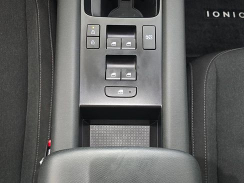 Used 2023 Hyundai Ioniq 6 SE image 39