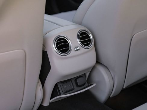 Used 2021 Mercedes-Benz E 350 Sedan image 33