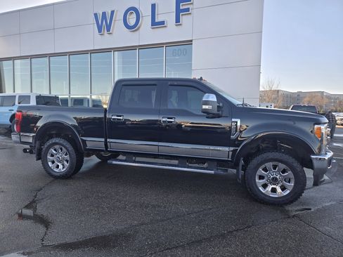 Used 2019 Ford F250 Lariat w/ Lariat Ultimate Package image 5