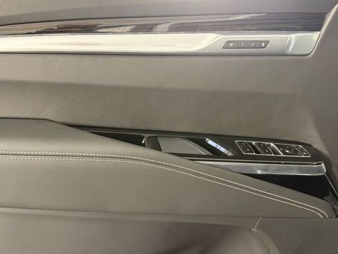 New 2026 Cadillac Escalade Luxury image 11