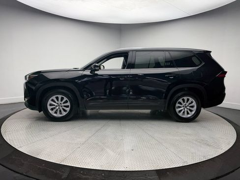 Used 2025 Toyota Grand Highlander AWD image 4