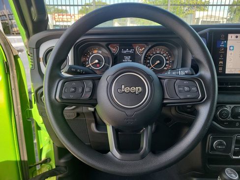 Used 2025 Jeep Wrangler Unlimited Sport AWD/4WD image 20