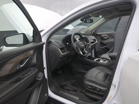Used 2023 GMC Terrain Denali w/ LPO, Floor Liner Package AWD/4WD image 9