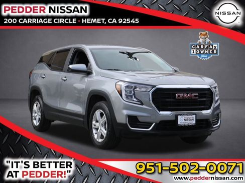 Used 2024 GMC Terrain SLE image 1