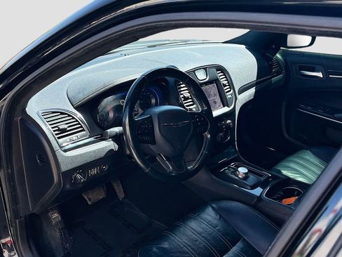 Used 2020 Chrysler 300 S RWD image 9