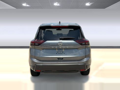 Used 2024 Nissan Rogue S AWD/4WD image 10