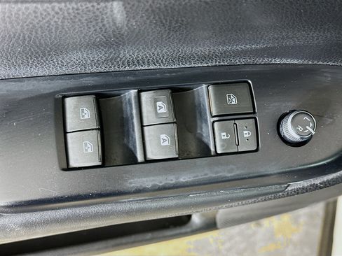 Used 2018 Toyota Highlander XLE FWD image 15