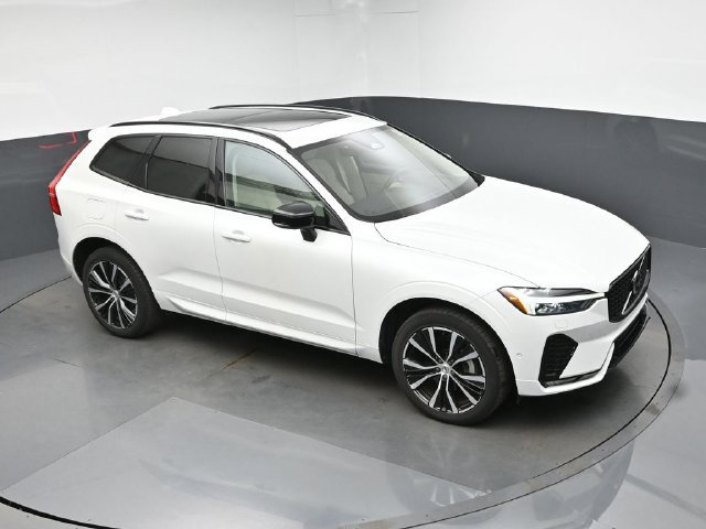 Used 2024 Volvo XC60 B5 Plus w/ Protection Package Premier AWD/4WD image 18