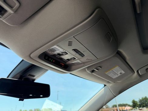 Used 2019 Buick Enclave Avenir w/ Avenir Technology Package FWD image 29