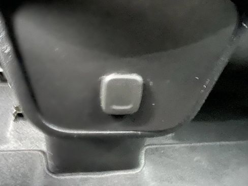 Certified 2018 Chevrolet Equinox LT image 24